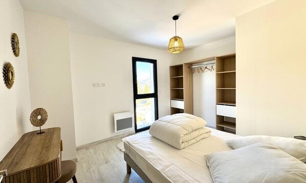 Apartment | 3 bedrooms, iron/ironing board, bed sheets - House Near Formigueres Ski Slopes (Formigueres)