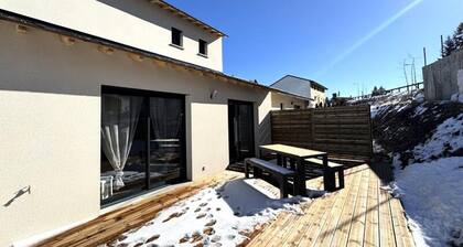 House Near Formigueres Ski Slopes