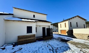 Apartment | Exterior - House Near Formigueres Ski Slopes (Formigueres)