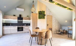 Dining - Apartments for 4 People (Metz)