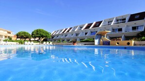 Pool - Holiday Home in Carnon Near the Beach (Mauguio)