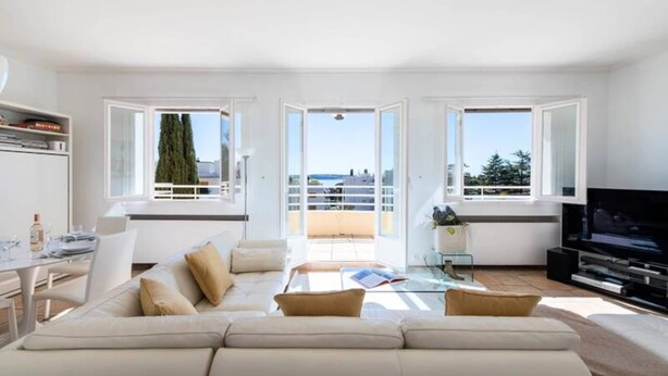 Unclassified image, 1 of 3, button - Apartment in Cannes With Rooftop Sea View (Cannes)