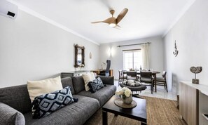 Living area - House in Tavira Near Gilaldeo River (Tavira)