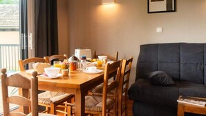 Dining - Cottage in La Canourgue With Pool Access (La Canourgue)