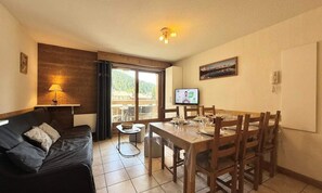 Interior - Apartment in Flumet Near Ski Slopes (Flumet)