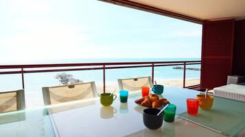 Khu ẩm thực ngoài trời