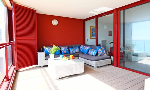 Apartment in Palavas With Stunning Sea View