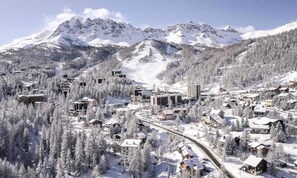 Aerial view - THE Hamlet (Vars)