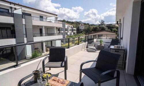 Apartment in Propriano With Terrace Bliss