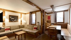 Unclassified image, 2 of 3, button - Beautifully Renovated Apartment (La Plagne-Tarentaise)
