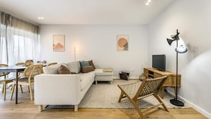 Unclassified image, 3 of 3, button - Apartment in Porto Near Matosinhos Beach (Porto)