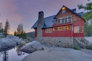 Exterior - Glacier Gap River Chalet (Placer County)