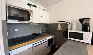 Frigorifero, forno, lavastoviglie, macchina per tè/caffè