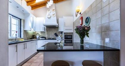 Apartment in Vale da Telha With Private Pool