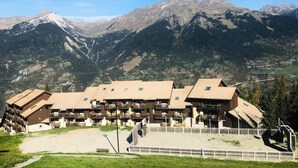 Unclassified image, 2 of 3, button - Apartment in Les Choucas by Ski Slopes (Aime-la-Plagne)