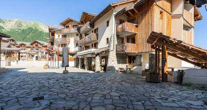 Apartment in Orres 1800 With Ski Access