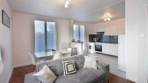Unclassified image, 2 of 3, button - Apartment in Aix-les-bains Near Lac du Bourget (Aix-les-Bains)