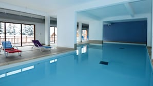 Pool - Apartment in Vars Near Olympic Slope (Vars)