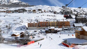 Snow and ski sports - Apartment in Vars Near Olympic Slope (Vars)