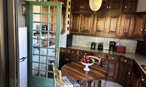 Fridge, microwave, oven, dishwasher - House Near Beach With Garden & Terrace (Biscarrosse)