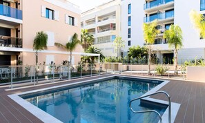 Outdoor pool - Apartment in Palm Beach With Pool Access (Cannes)