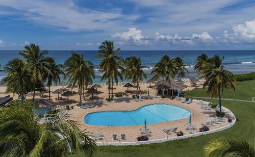 Oceanfront, 5 Stars GentleWinds.Com 2 Bed,2 Bath. Unit C-3. Premier Host.