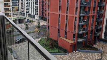 Deluxe Apartment, Garden View | Pemandangan taman