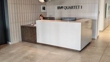 Deluxe Apartment, Garden View | Bahagian dalam