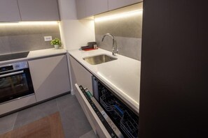 Deluxe Apartment, Garden View | Private kitchen | Fridge, oven, stovetop, dishwasher - Belgrade Waterfront Lux (Belgrade)