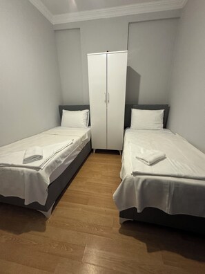 Desk, laptop workspace, free WiFi