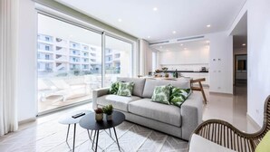 Living area - Apartment in Lagos Near Marina & Beaches (Lagos)
