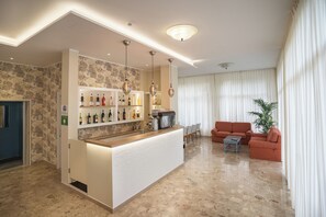 Bar (en el alojamiento)