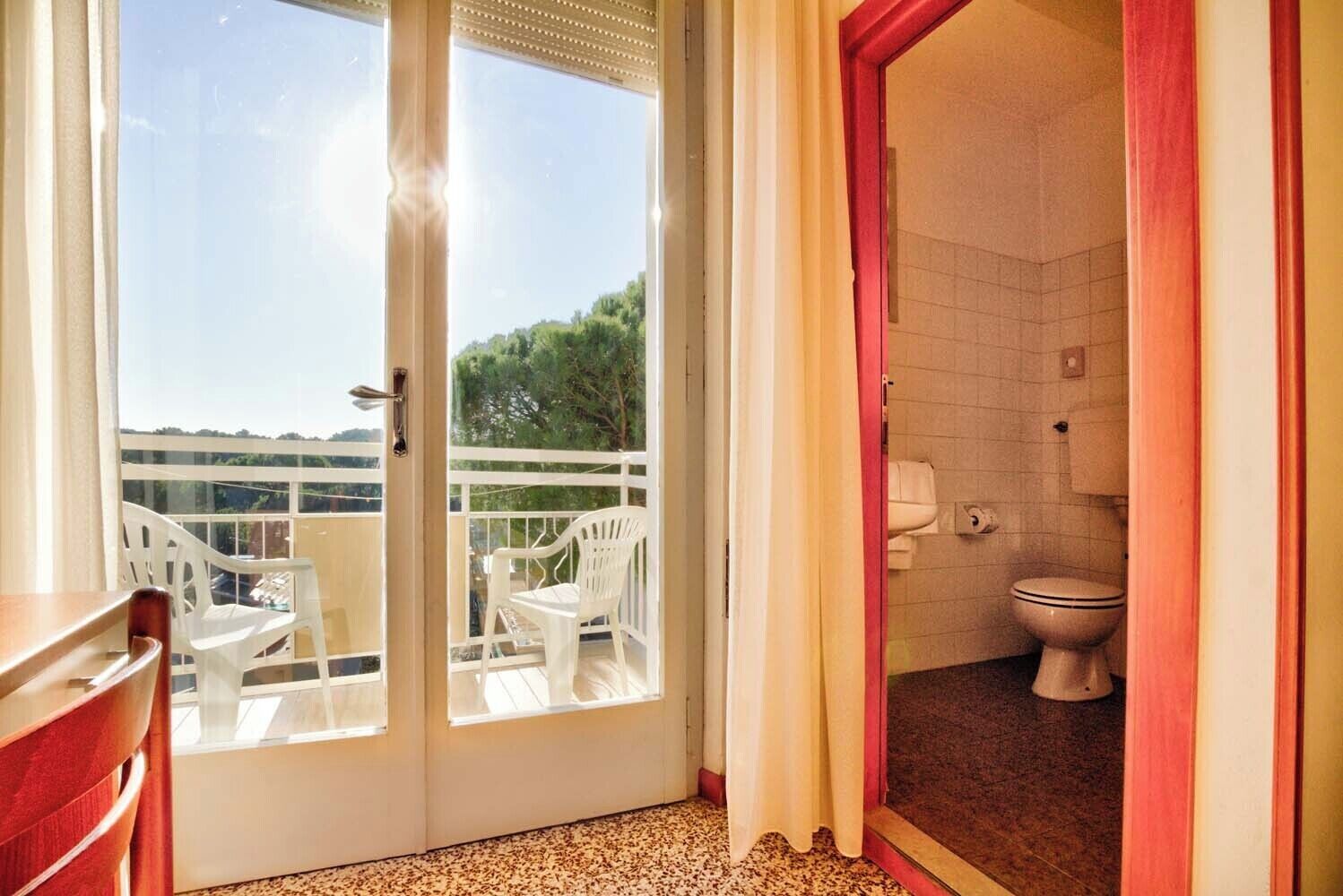 Camera tripla | Interni