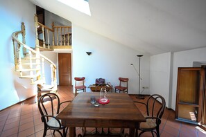 Living area - Defstero Asteri (Reggio nell'Emilia)