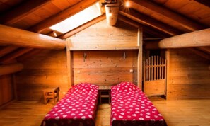 Room - 8 Rooms for 15 People (Le Grand-Bornand)