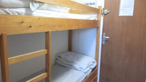 Bed sheets - Apartment in Alps With Ski Locker Access (Puy-Saint-Vincent)