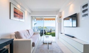 Living area - Apartment in Golfe-juan With Sea Views (Vallauris)