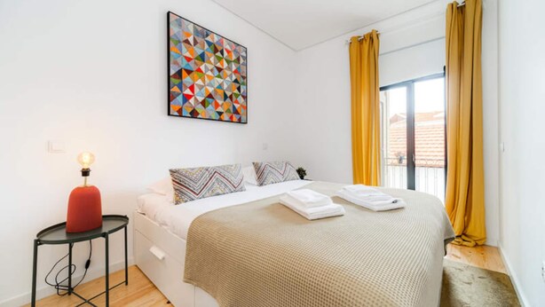 Room - Apartment in Porto Near Rio Douro (Porto)
