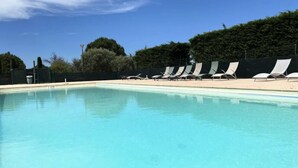 Pool - Apartments for 4 People (Brunet)