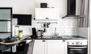 Fridge, oven, coffee/tea maker, electric kettle - Studio for 2 People (Zandvoort)