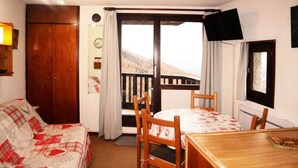 Unclassified image, 3 of 3, button - Studio for 4 People (Les Orres)