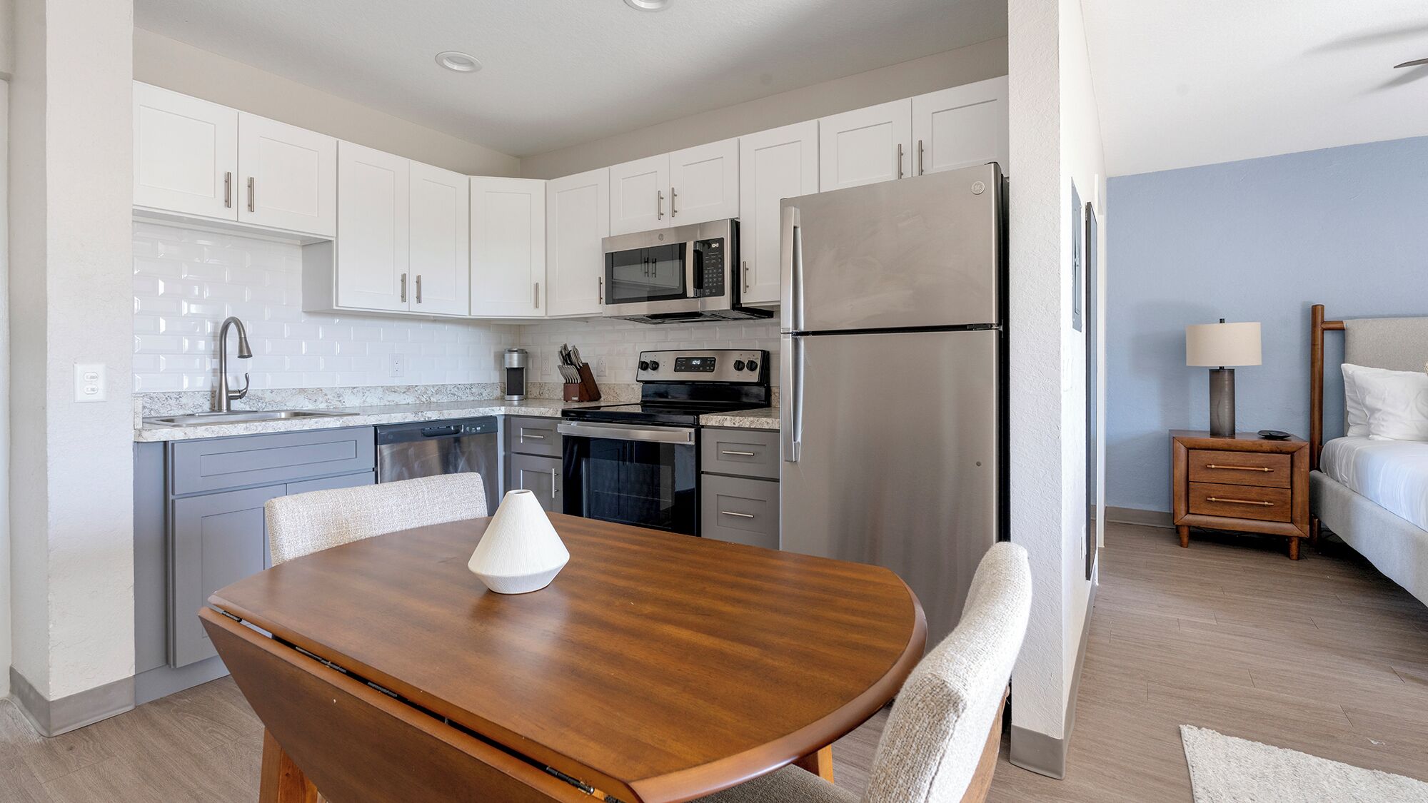 Estudio (1 Bedroom) | Servicio de comidas en la habitación