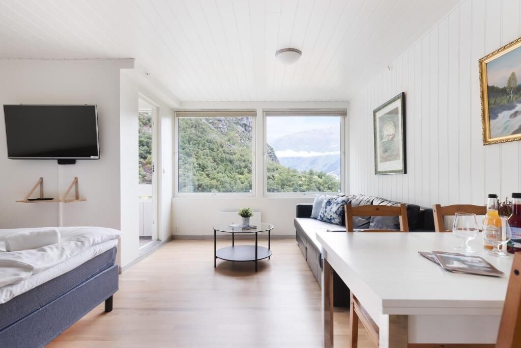 Studio Suite, Balcony, Mountain View | Mountain view