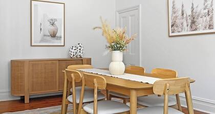 Seavista on the Esplanade Sunlit Beachfront Escape