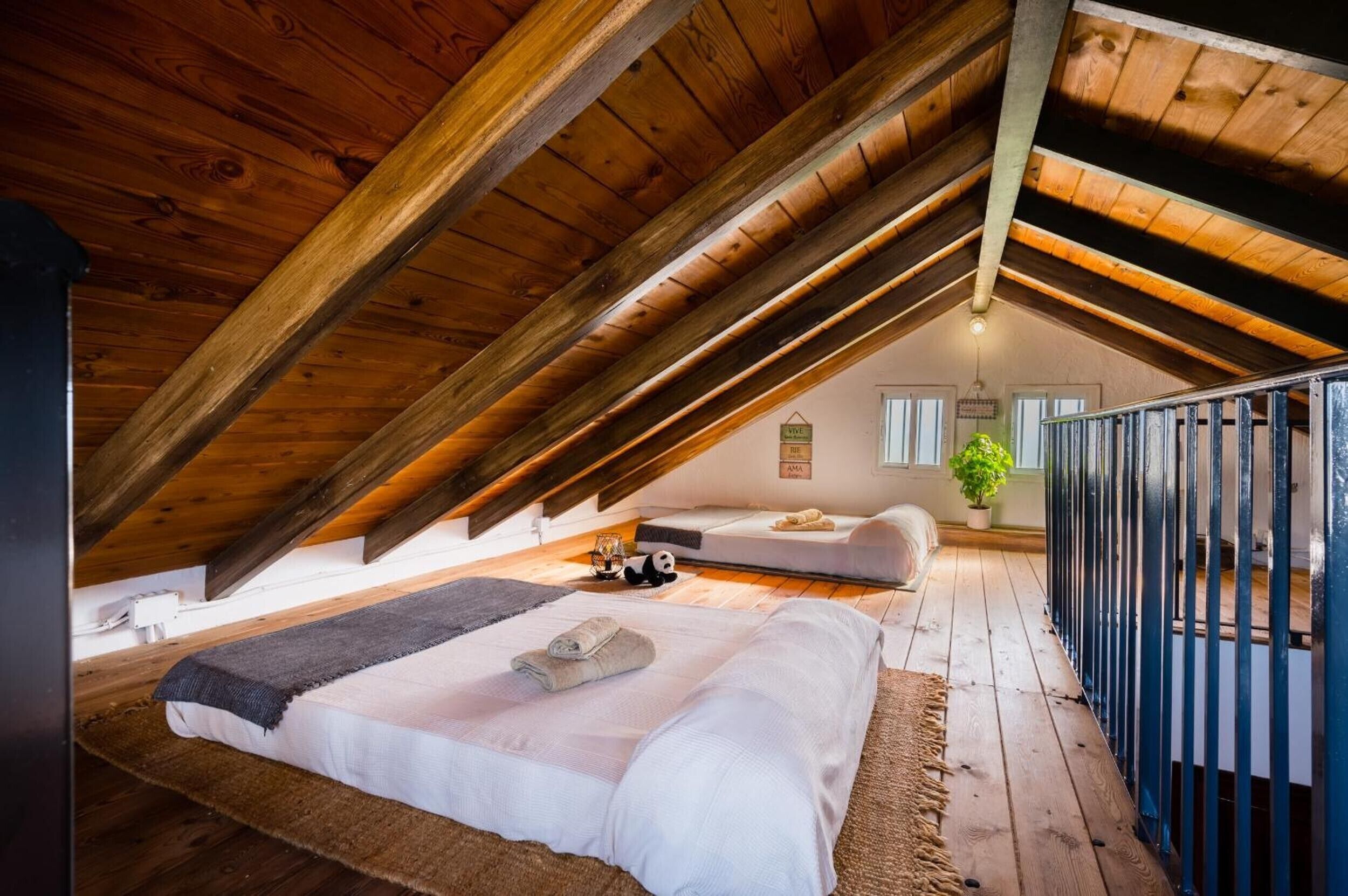 2 bedrooms, bed sheets