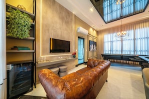 Games room - APTO flat em condomínio com piscina B (Bombinhas)