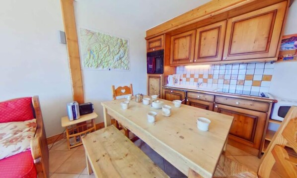 Dining - Apartment Near Les Saisies With Pool (Villard-sur-Doron)