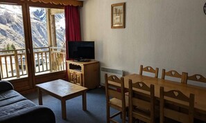 Living area - Apartment in Vars at the Ski Slopes (Orcieres)