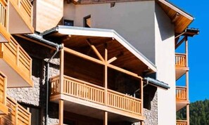 Apartment | Exterior detail - Apartment in Vars Near Foret Blanche Slopes (Vars)
