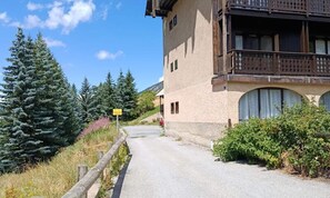 Property grounds - Apartment in Sainte-marie Near Ski Lifts (Vars)